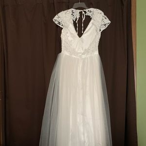 Size medium country fried chics wedding dress